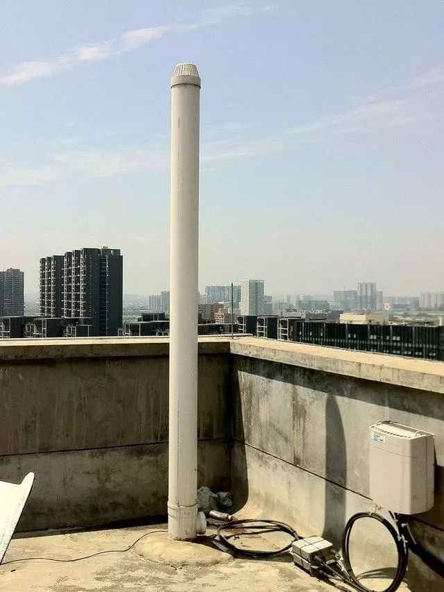 三管电力塔：通信铁塔的重要性与多样性解析